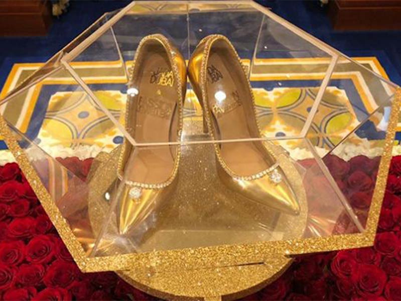 اضغط لمشاهدة الصور: أغلى حذاء في العالم يعرض للبيع في دبي .. إليكم سعره